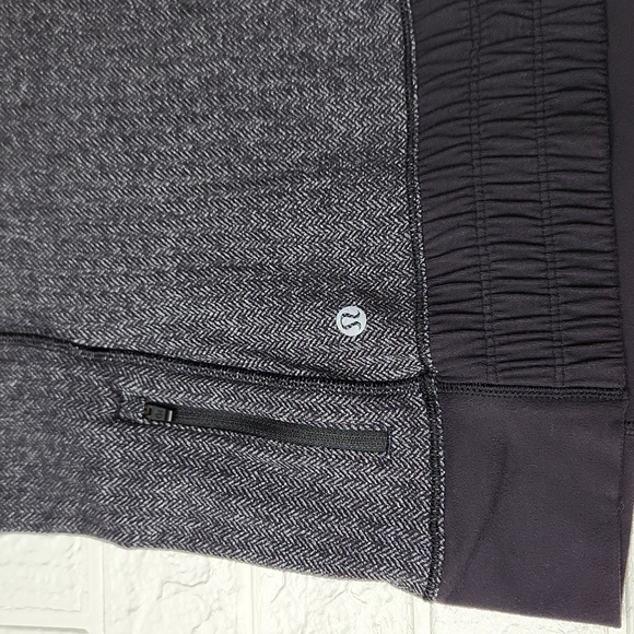 Lululemon Think Fast Hoodie, herringbone size 6 - Picture 9 of 10